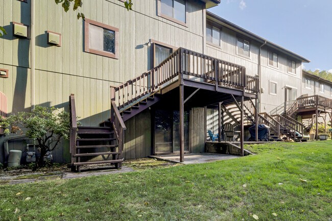 Building Photo - 103 Cliffside Dr