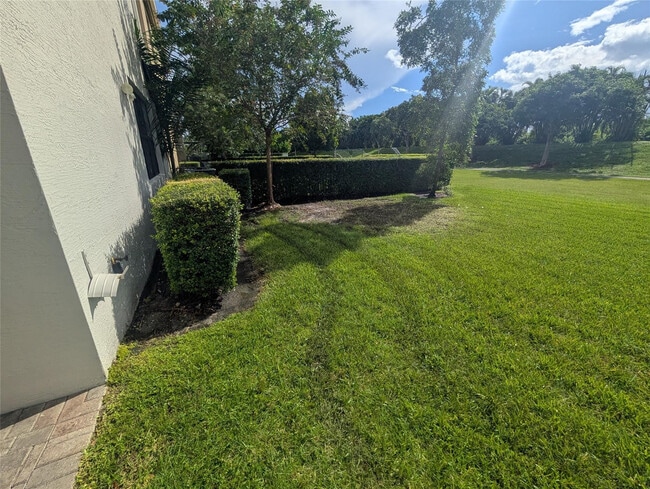 Building Photo - 19117 NE 8th Ct