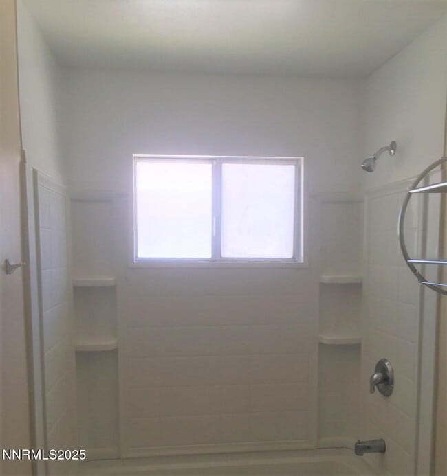 Building Photo - 5031 Catalina Dr