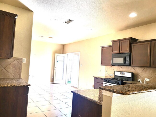 Building Photo - 1906 Howth Ave