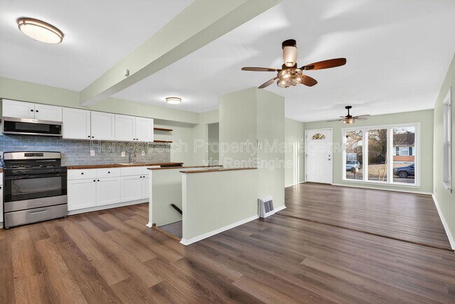 Building Photo - 437 Lancashire Rd