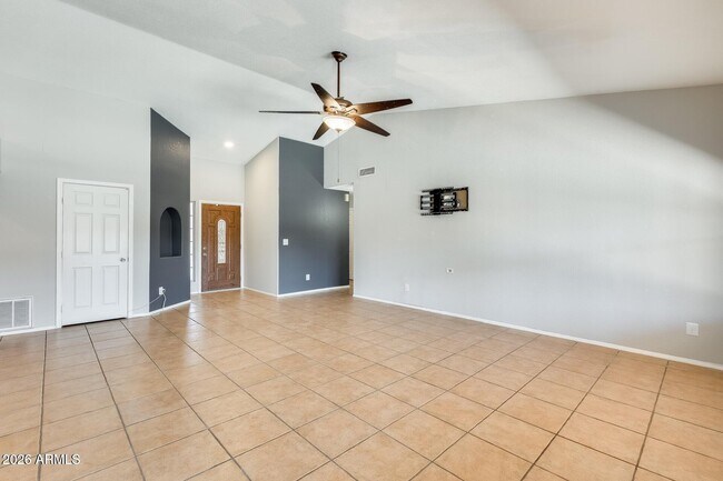 Building Photo - 2545 E Granite View Dr