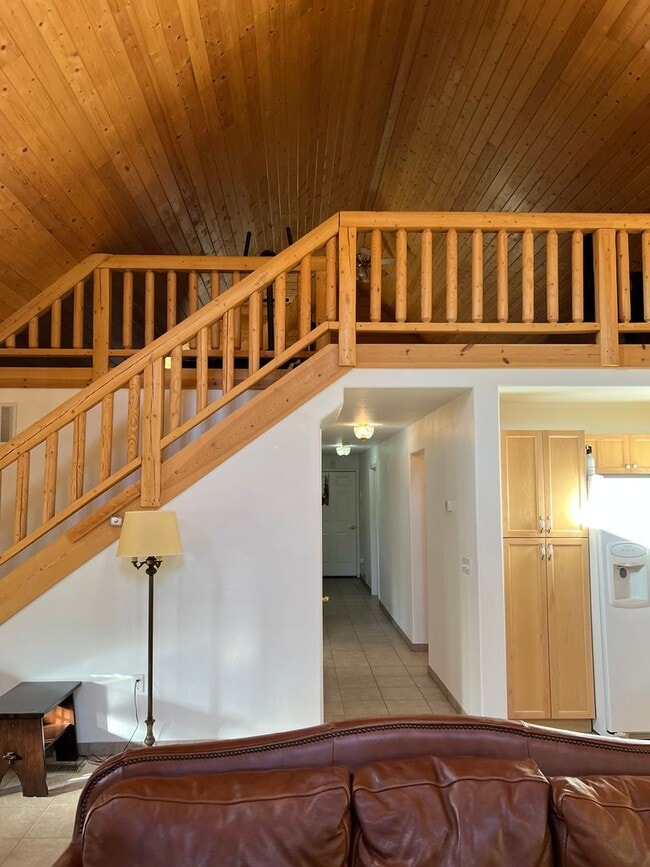 Building Photo - Short Term, Furnished Rental