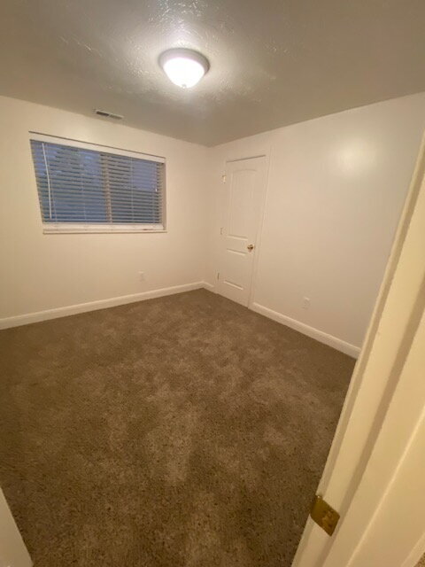 Building Photo - "Riverdale Retreat: Cozy 2-Bedroom with Modern Granite Touches!"