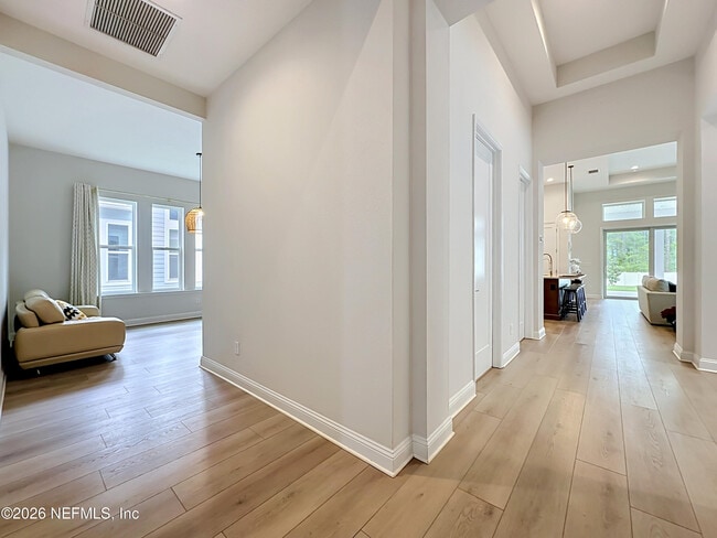 Building Photo - 736 Navigators Rd