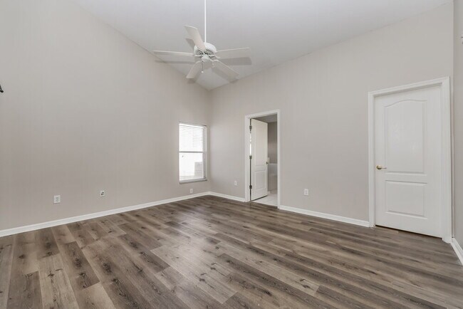 Building Photo - 9042 Egret Cove Cir