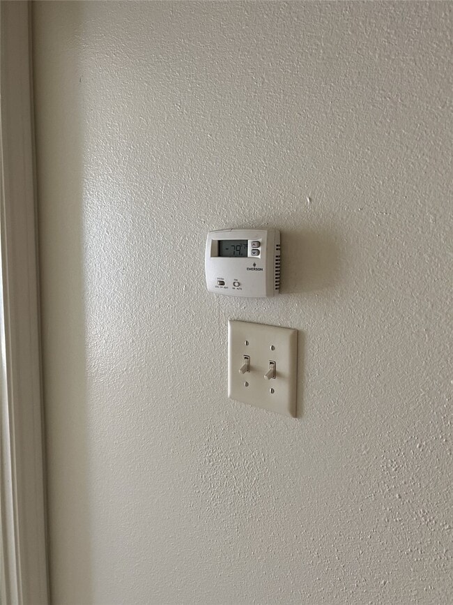 Building Photo - 712 Sharp St