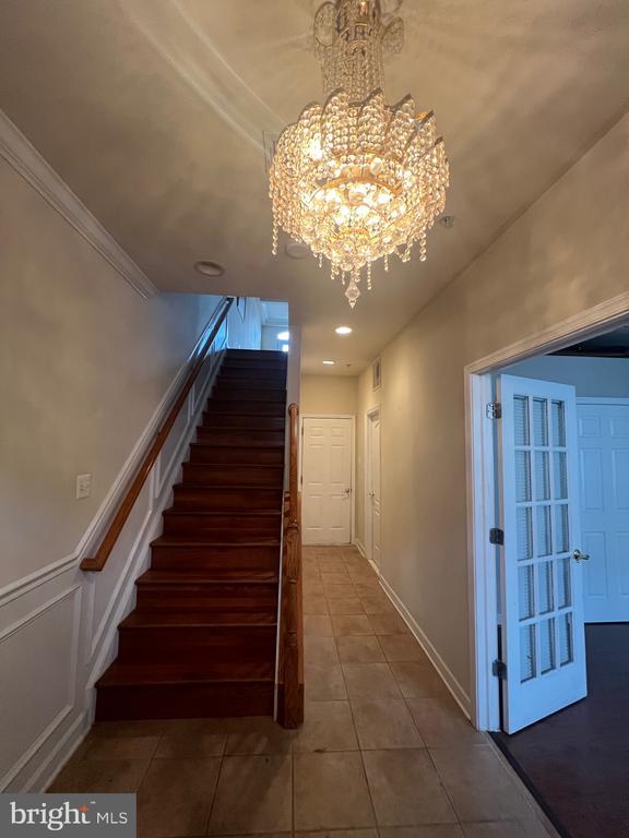 Building Photo - 604 Ridgemont Ave