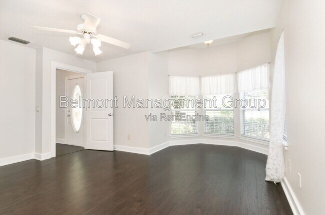 Building Photo - 933 Lake Elsie Dr