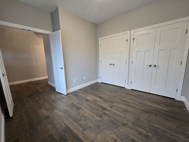 Building Photo - 6 Bedroom Home in Brookridge Estates