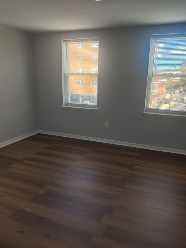 Building Photo - 1422 W Allegheny Ave