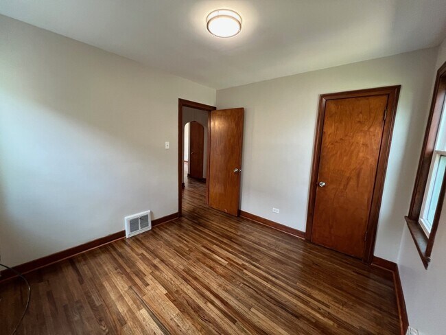 Building Photo - 10317 S Peoria St
