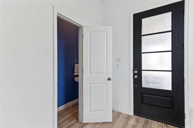Building Photo - 21122 Rio San Jose Ct