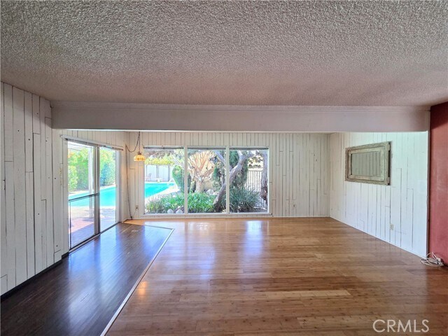 Building Photo - 2080 Senasac Ave