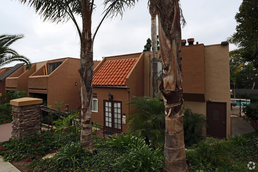 Elan Sandpiper Del Mar 833 S Cedros Ave Solana Beach CA 92075