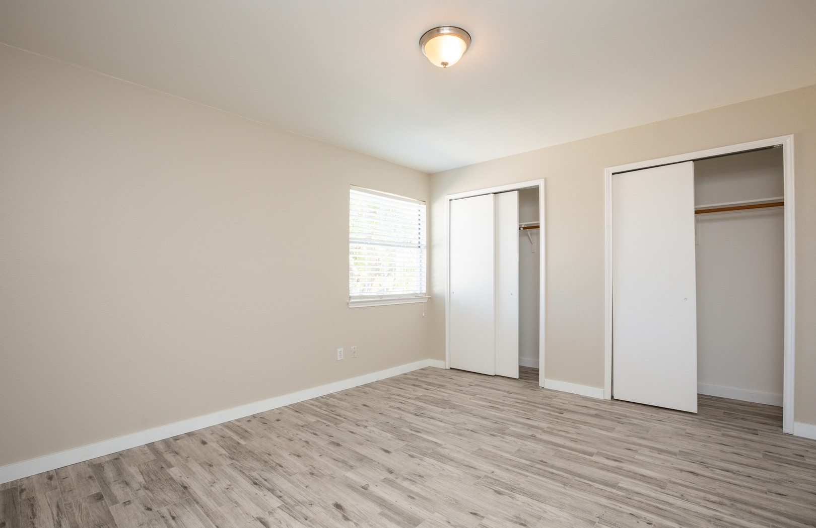 Building Photo - 6034 Gaelic