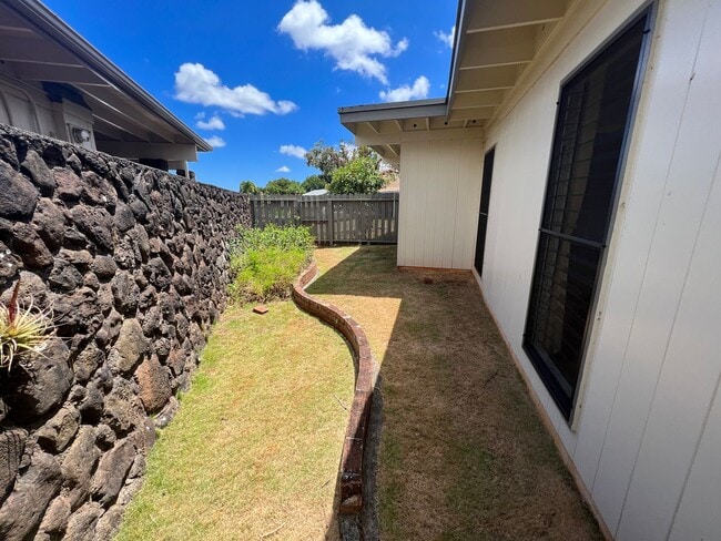 Building Photo - For Rent -  95-100 Kiopaa Pl.