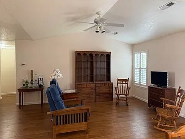 Building Photo - Amazing 3 Bed 2 Bath Home In Ashland!