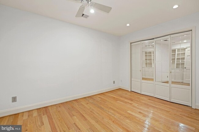 Building Photo - 1241 30th St NW