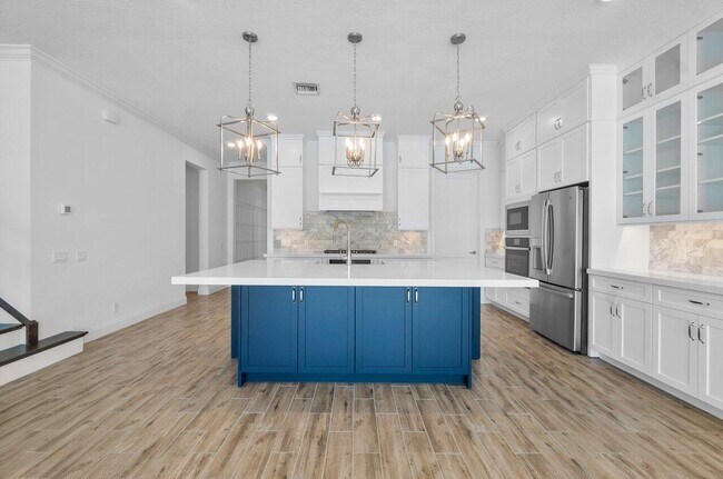 Building Photo - 12289 Waterstone Cir