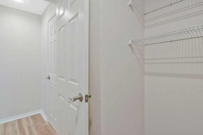 Building Photo - 4221 Brookside Dr
