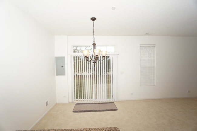 Building Photo - 210 Portage Ln
