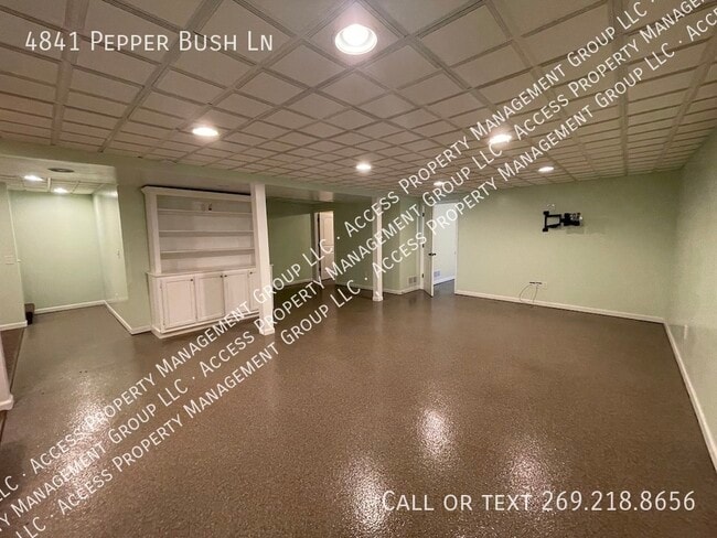 Building Photo - 4841 Pepper Bush Ln
