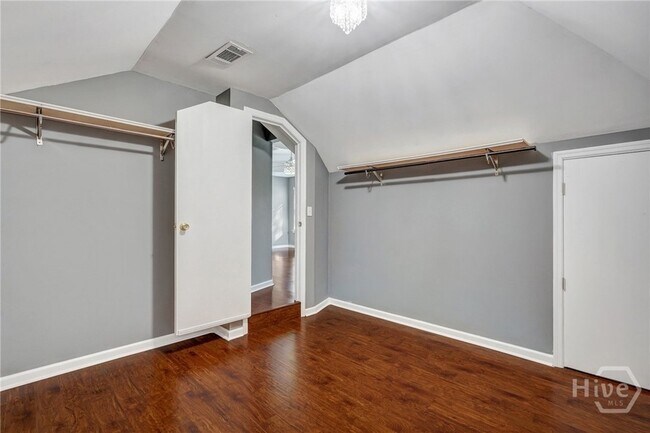 Building Photo - 41 Jerico Trl