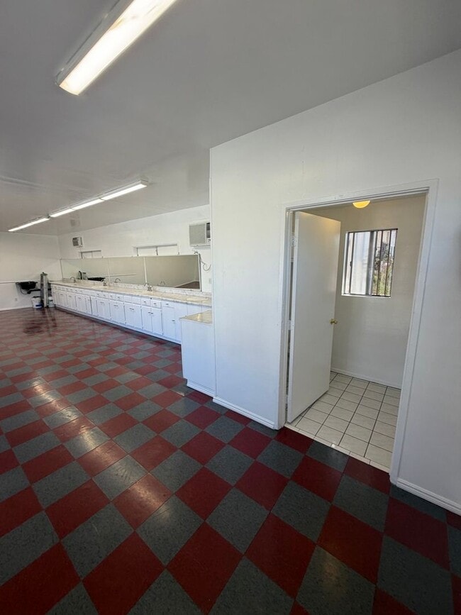 Building Photo - 13501 Paramount Blvd