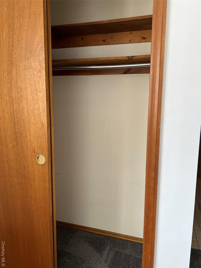 Building Photo - 1225 NY-9G