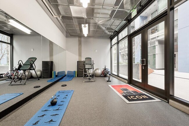 Building Photo - 350 Eleventh Ave