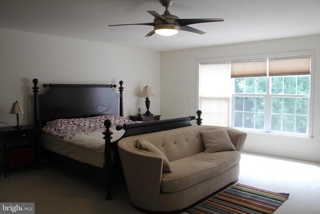 Building Photo - 134 Pendula Ct