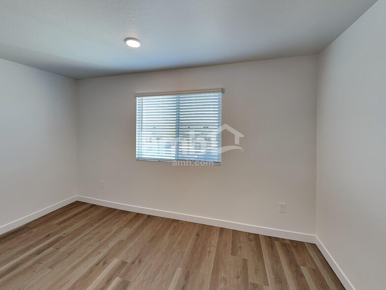 Building Photo - 9733 W Luxton Ln