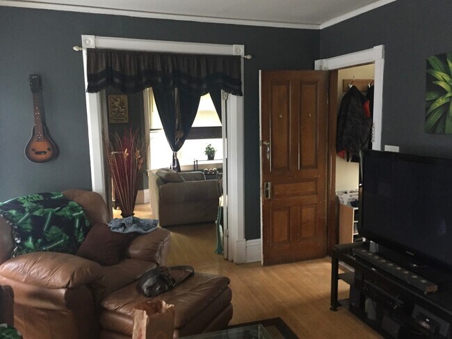 Building Photo - 2432 S Burrell St