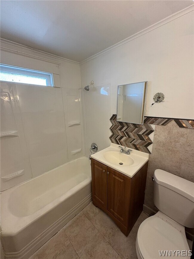 Building Photo - 189 Westminster Ave