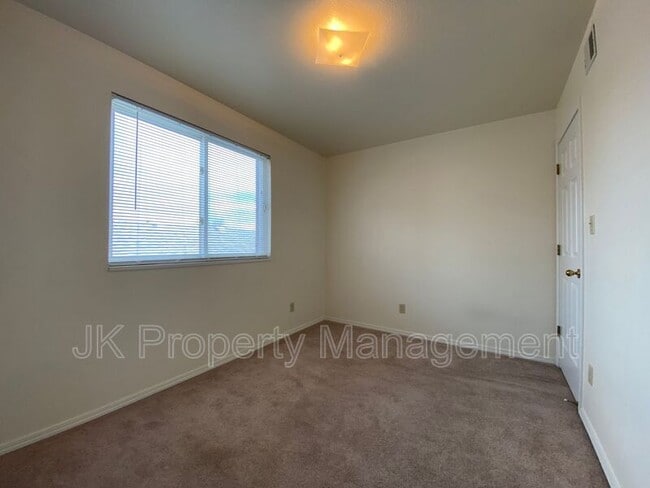 Building Photo - 3409 11th Ave S