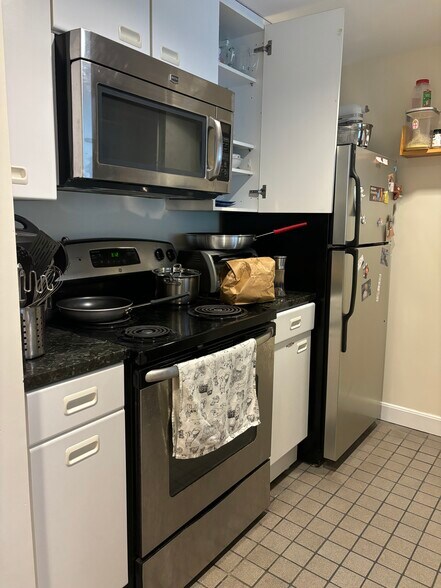 Primary Photo - 931 Massachusetts Ave
