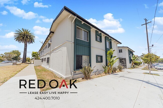 Building Photo - 7521 S Crenshaw Blvd