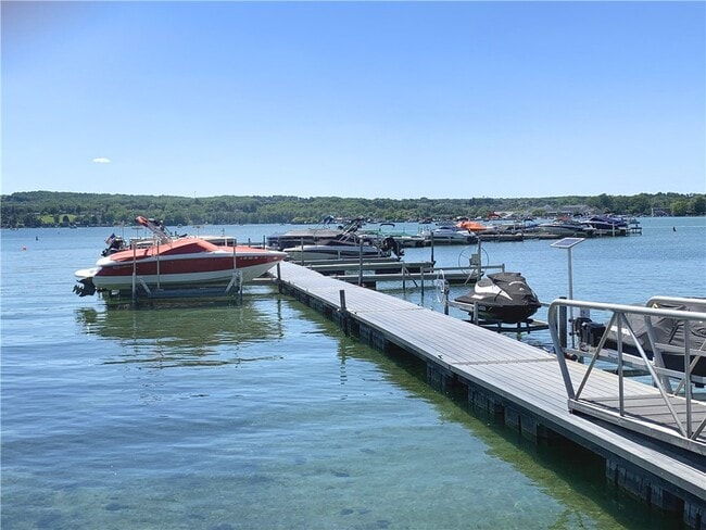 Building Photo - 245 Roseland Ln