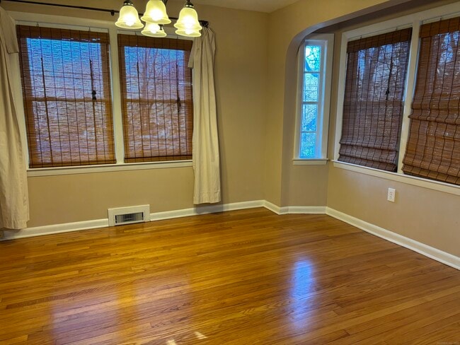 Building Photo - 897 Colonel Ledyard Hwy