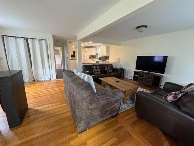 Building Photo - 23 Carey St