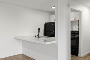 Building Photo - Cypress 1 (East Ridge)