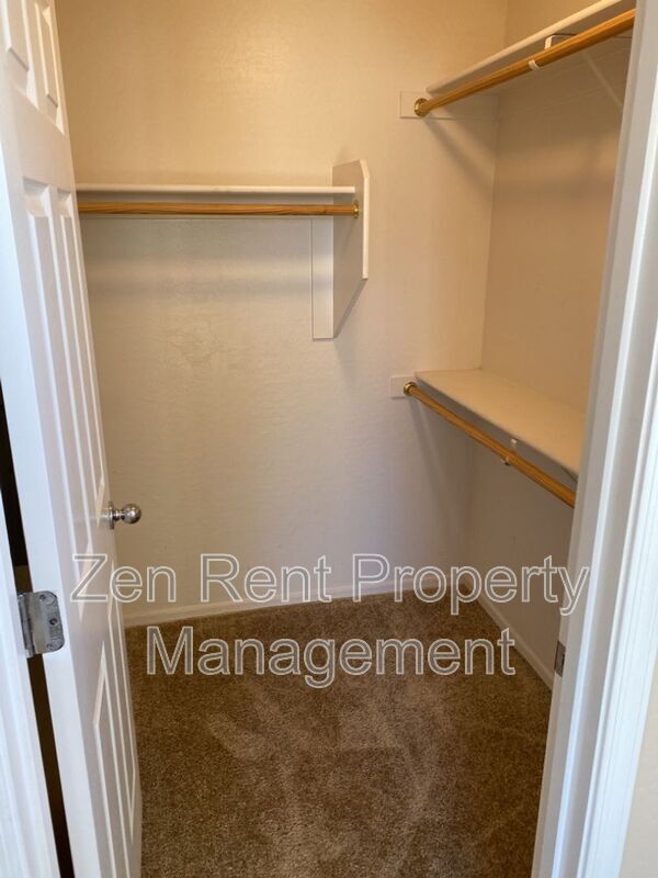 Building Photo - 2541 W Canyon Way