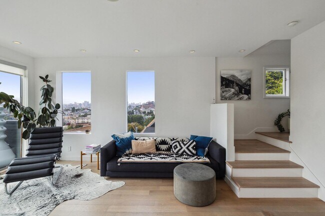 Building Photo - OPEN HOUSE: Wednesday (6/24) 4:00pm-4:30pm. Stunning 3-Level Single Family Home with Modern Touch...