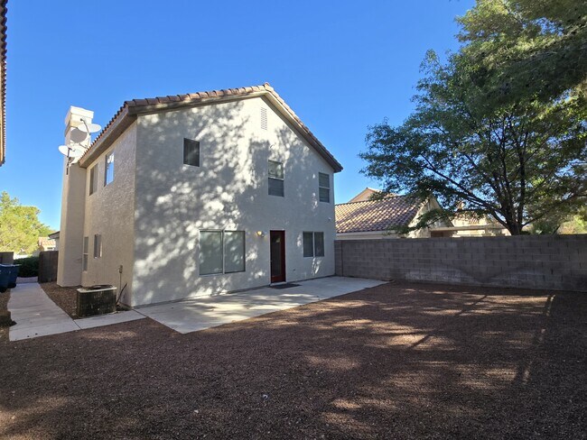 Building Photo - 9433 Valencia Canyon Dr