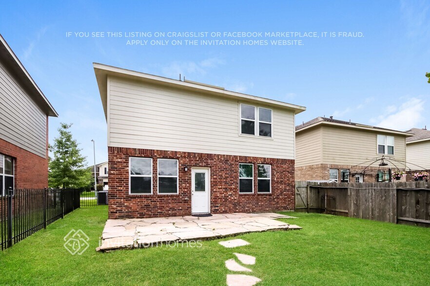 Building Photo - 18702 Walden Glen Cir