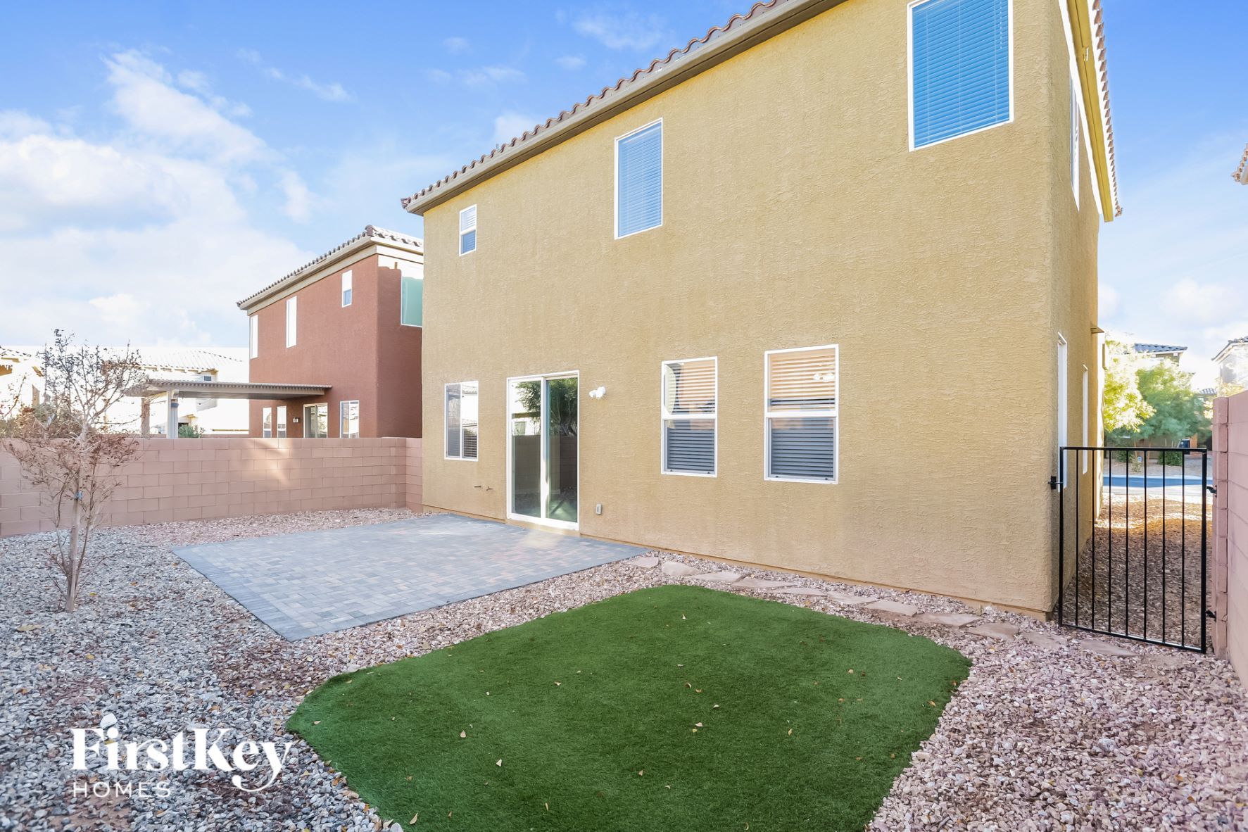 Building Photo - 584 Little Moon Ave