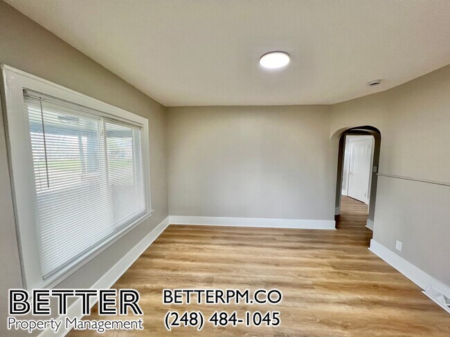 Building Photo - Spacious 3-Bedroom with Finishes You'll Love!