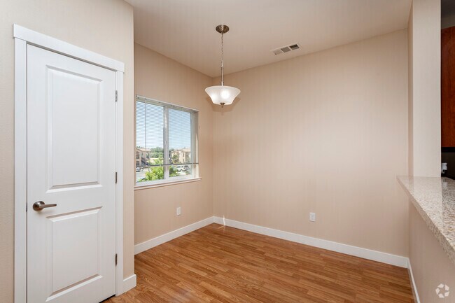 Interior Photo - Axis at Compass Pointe