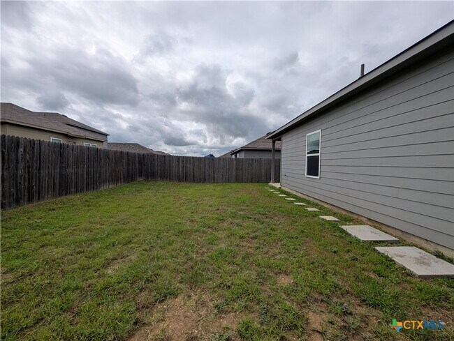 Building Photo - 1137 Gracie Wy